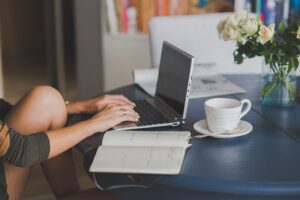 6 Reasons to Start Working from Home as a Translator-translationjobs.net